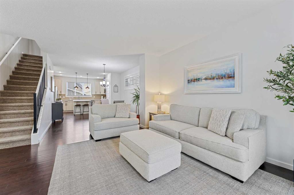 309 Marquis Heights SE