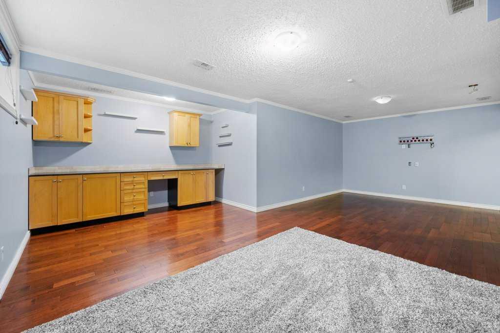 8 Crystalridge Close
