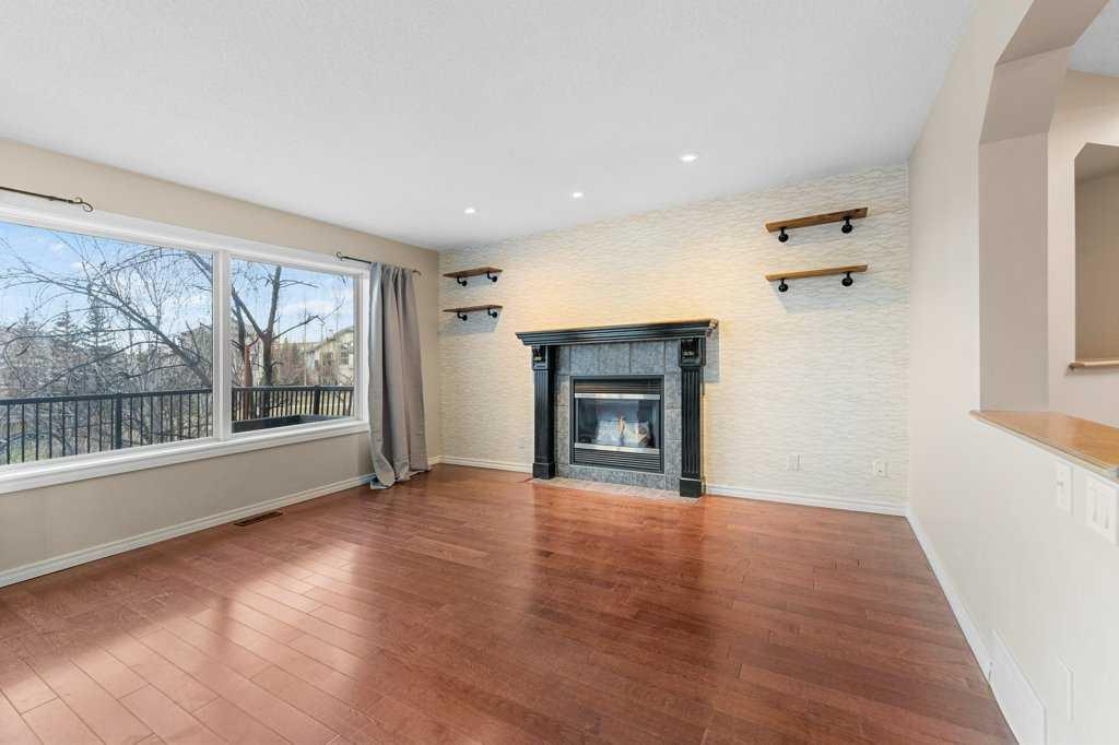 8 Crystalridge Close