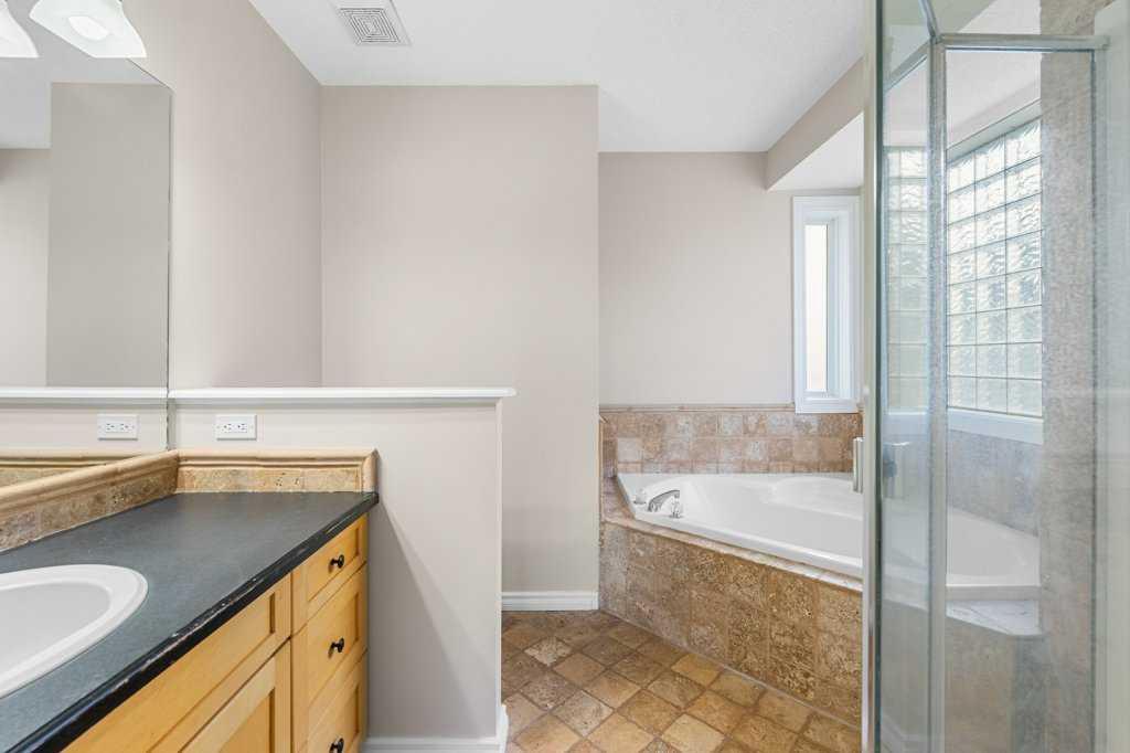 8 Crystalridge Close