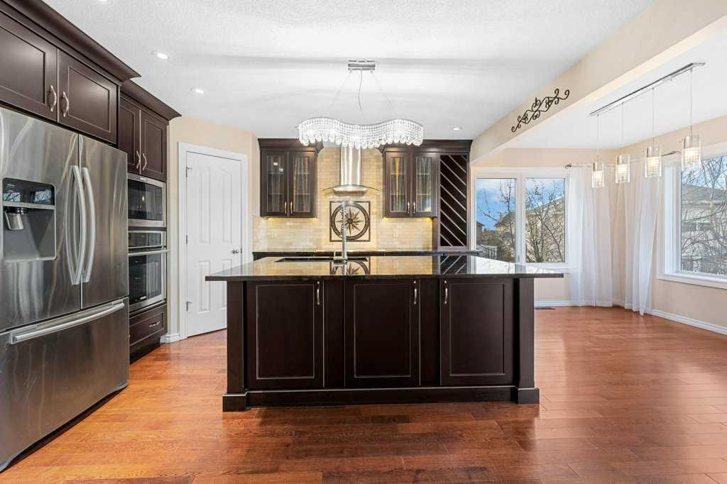 8 Crystalridge Close