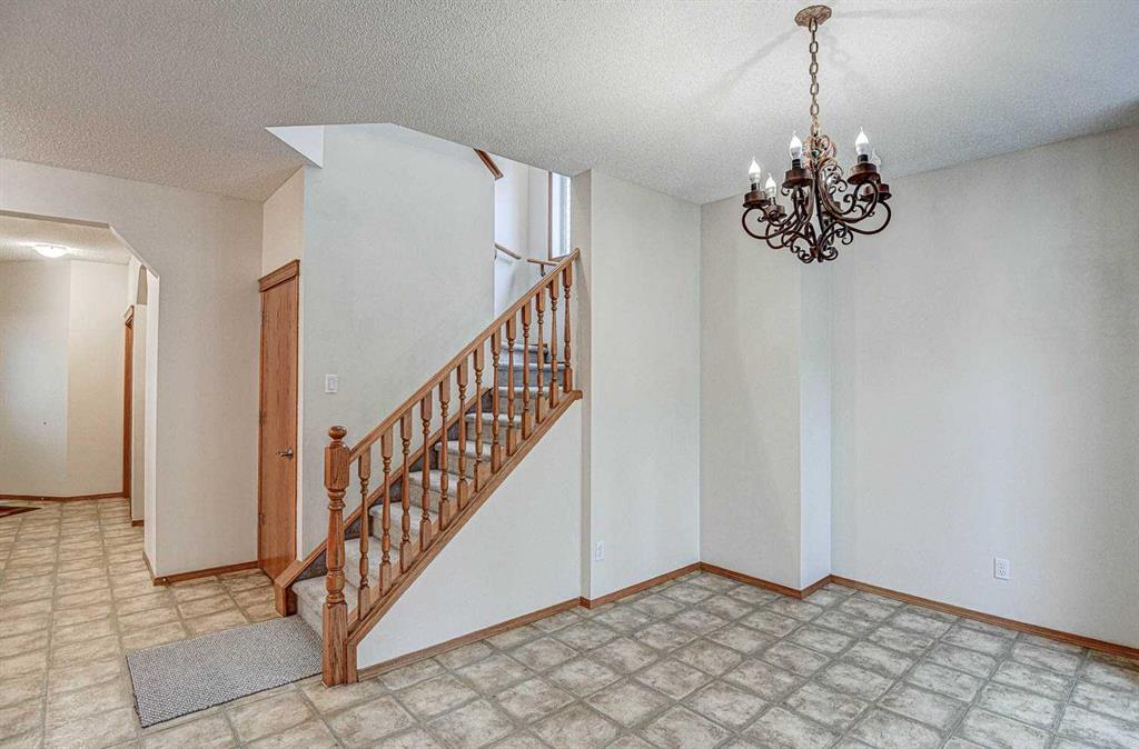 42 Tuscany Meadows Drive NW