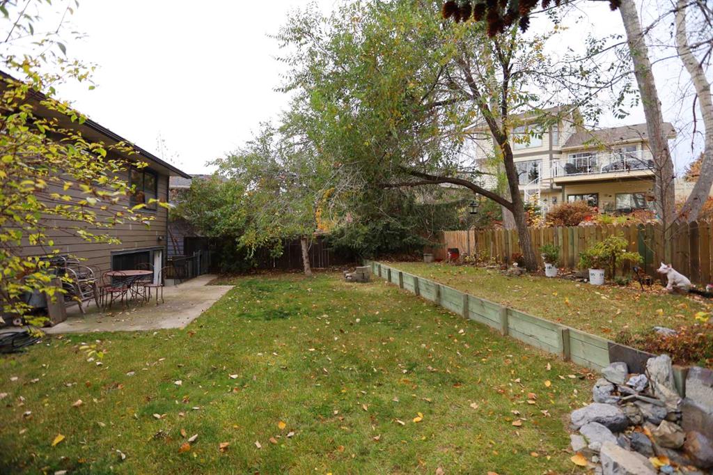 396 Strathcona Drive SW