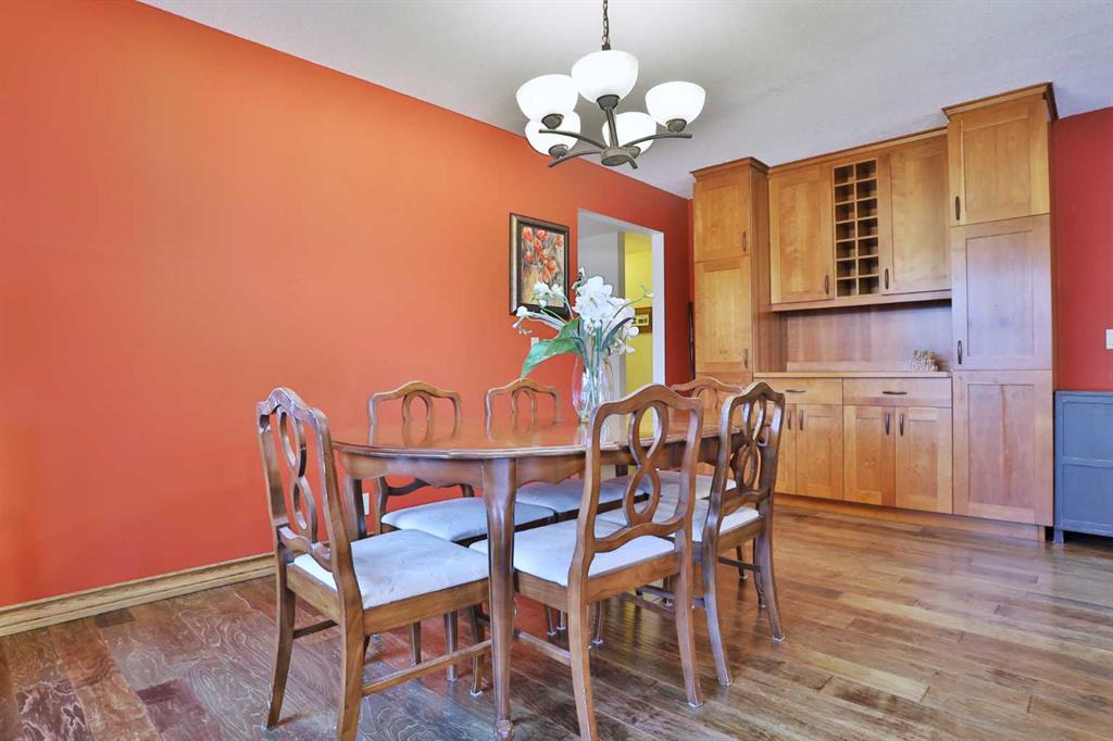 396 Strathcona Drive SW