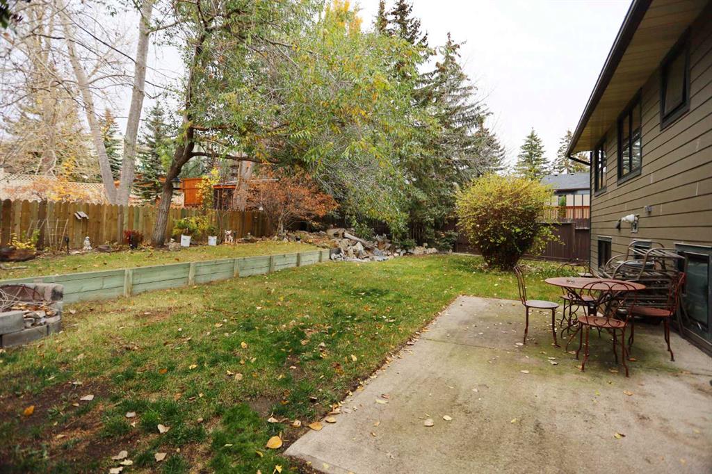 396 Strathcona Drive SW