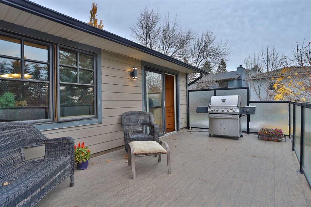 396 Strathcona Drive SW