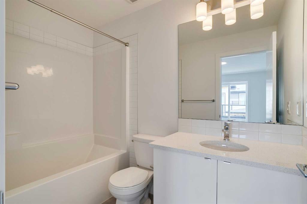 562 Seton Circle SE, #401
