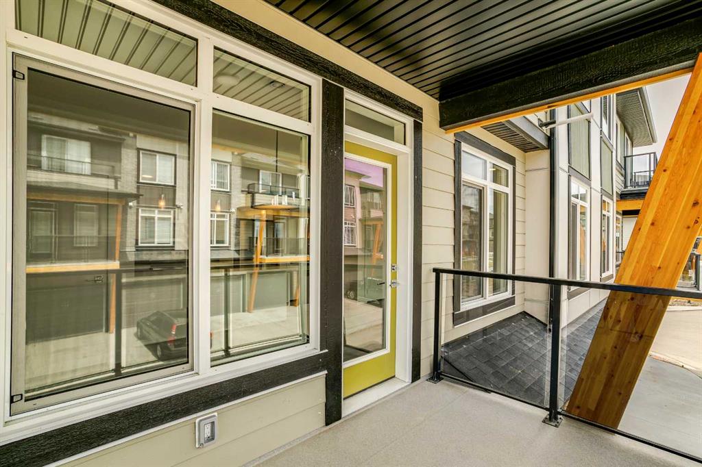 562 Seton Circle SE, #401