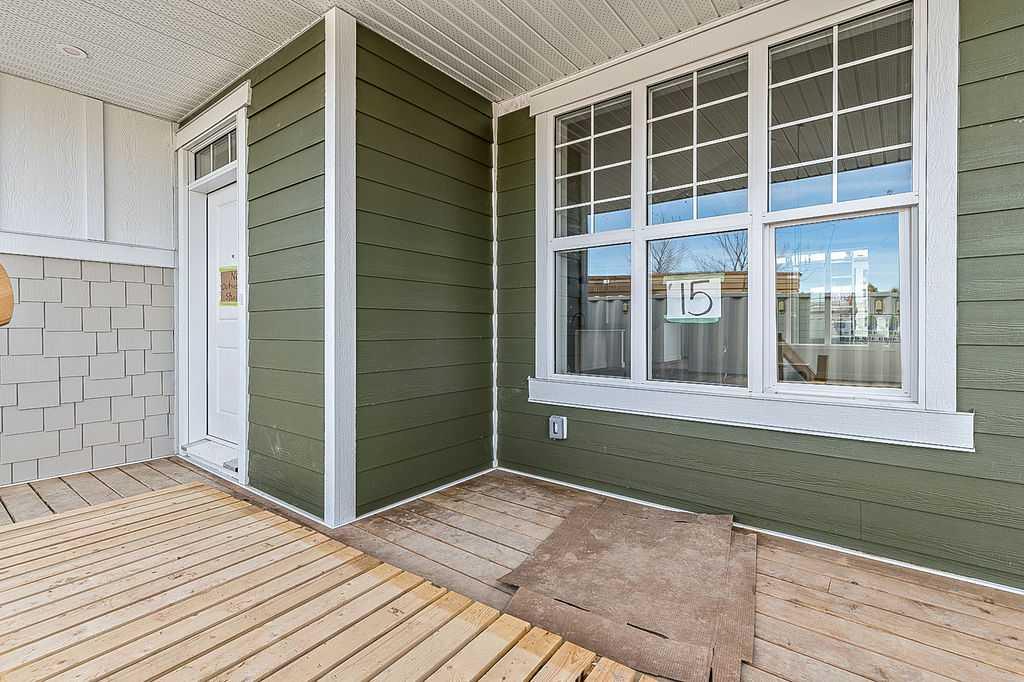 15 Drake Landing Square