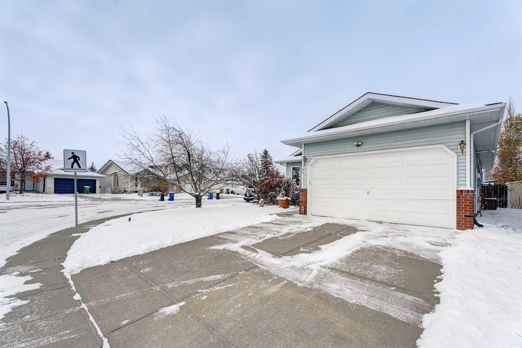 34 West MacKay Crescent