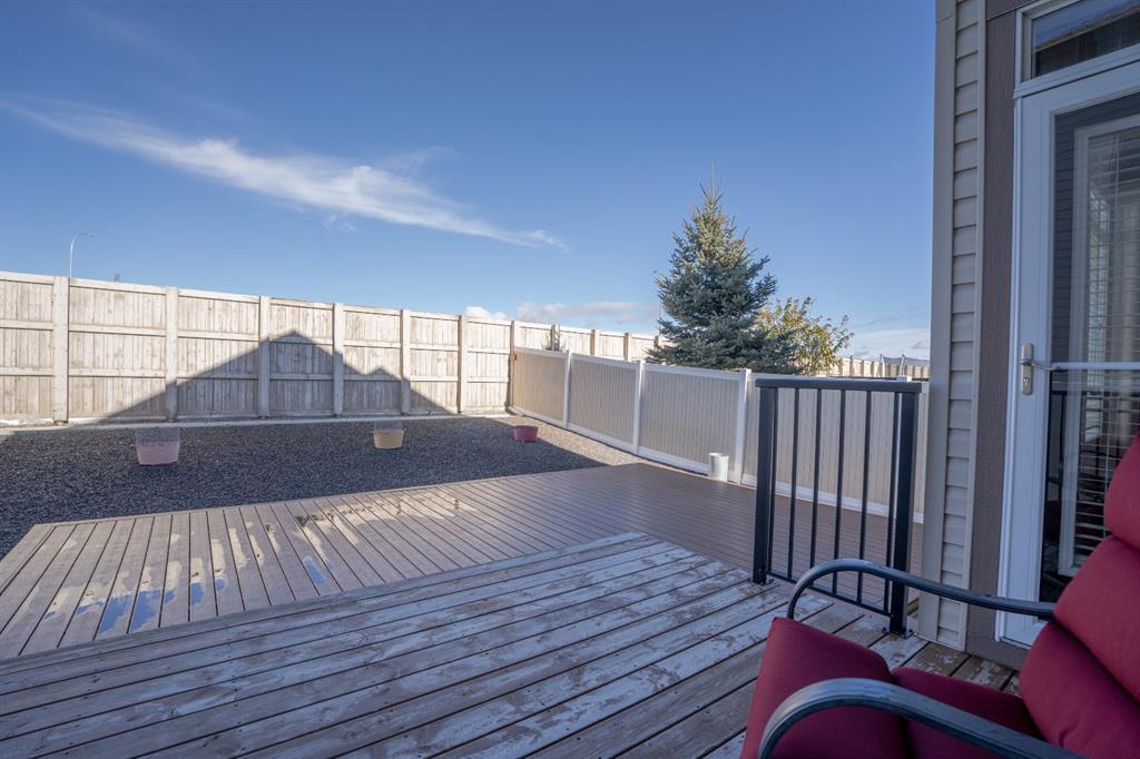 225 Panora Way NW
