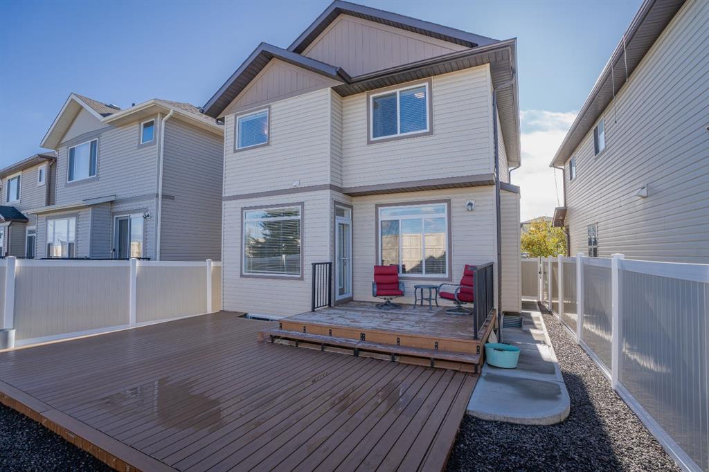 225 Panora Way NW
