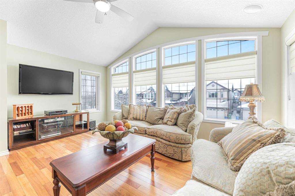 198 Autumn Circle SE