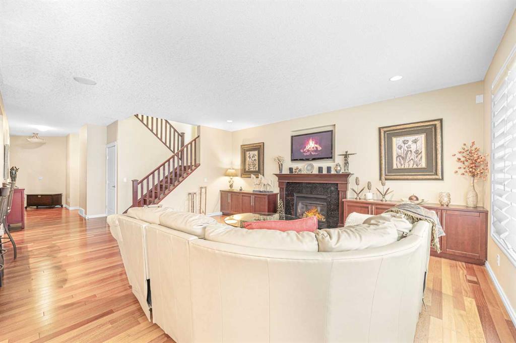 198 Autumn Circle SE