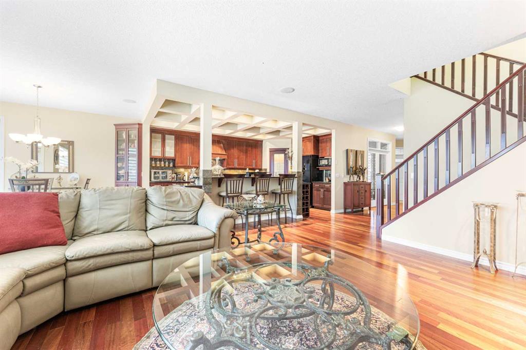 198 Autumn Circle SE