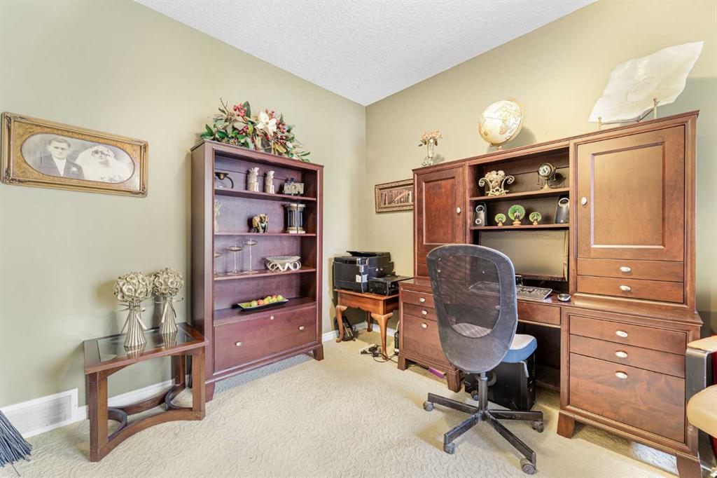198 Autumn Circle SE