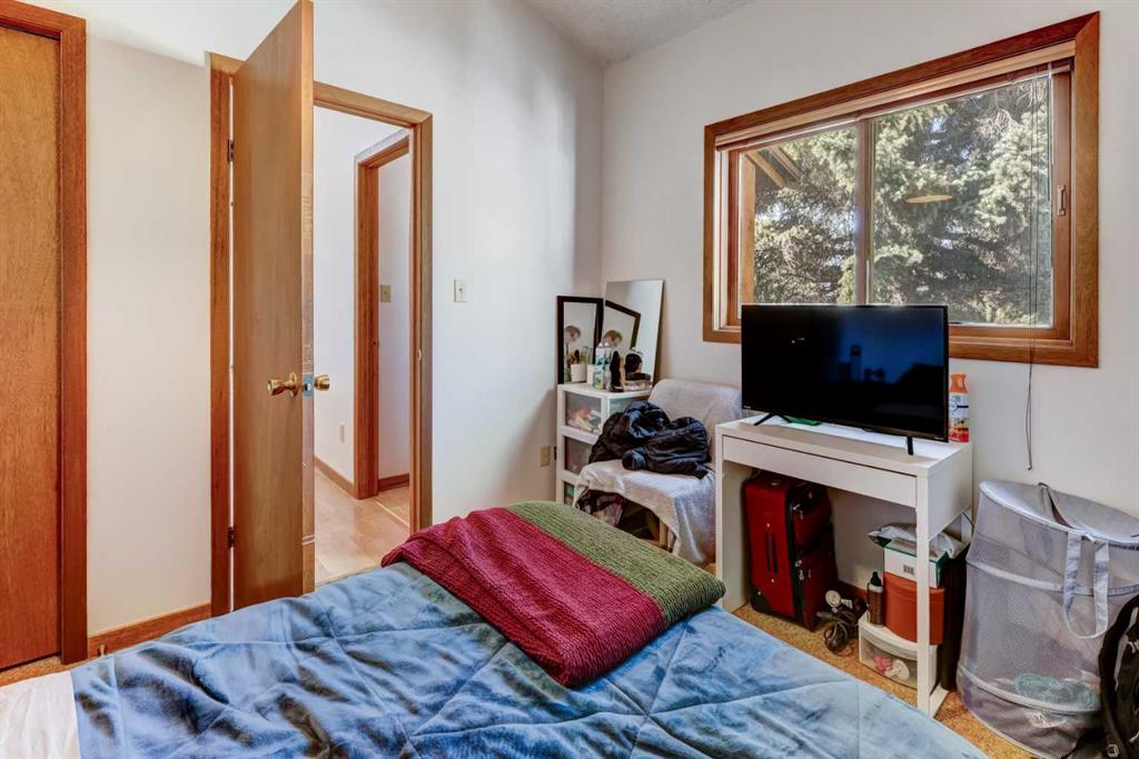 248 Grizzly Crescent