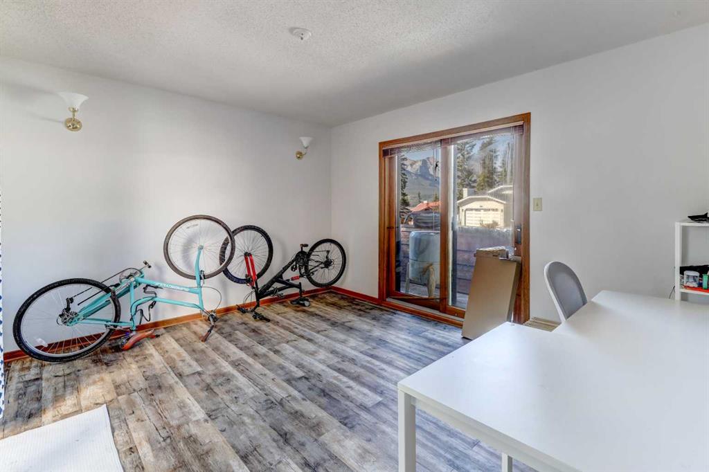 248 Grizzly Crescent