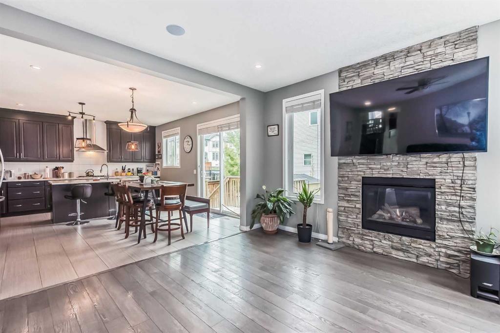 212 Lakepointe Drive