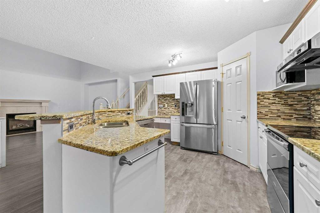 617 Coral Springs Boulevard NE
