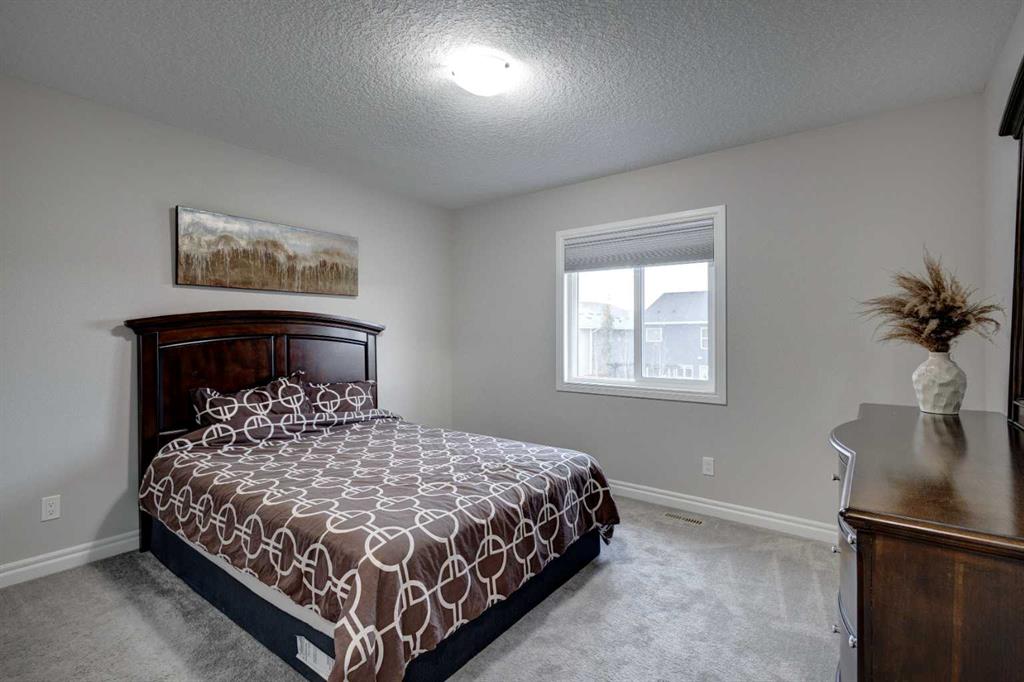 32 Cranbrook Circle SE
