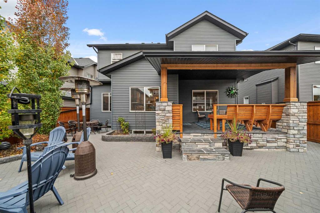 800 Coopers Crescent SW