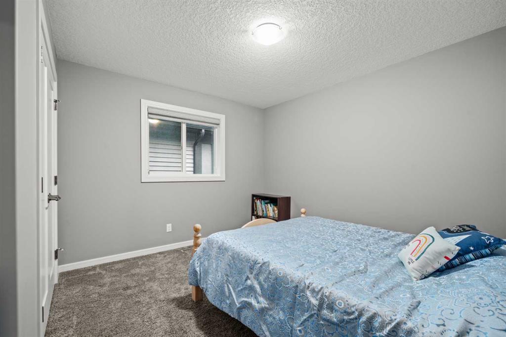 800 Coopers Crescent SW