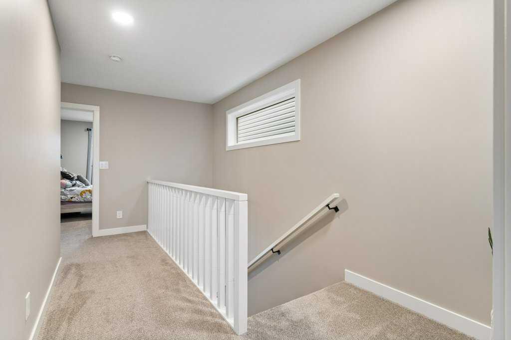82 Legacy Glen Green SE