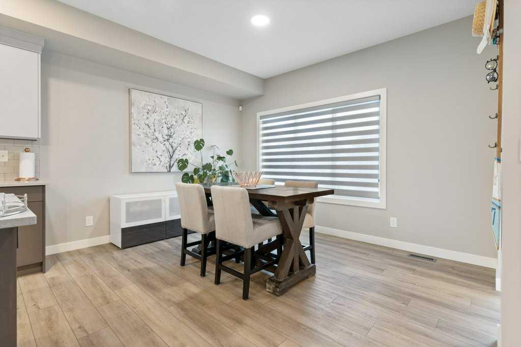 82 Legacy Glen Green SE