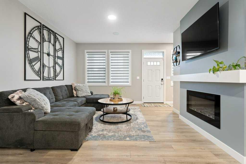 82 Legacy Glen Green SE