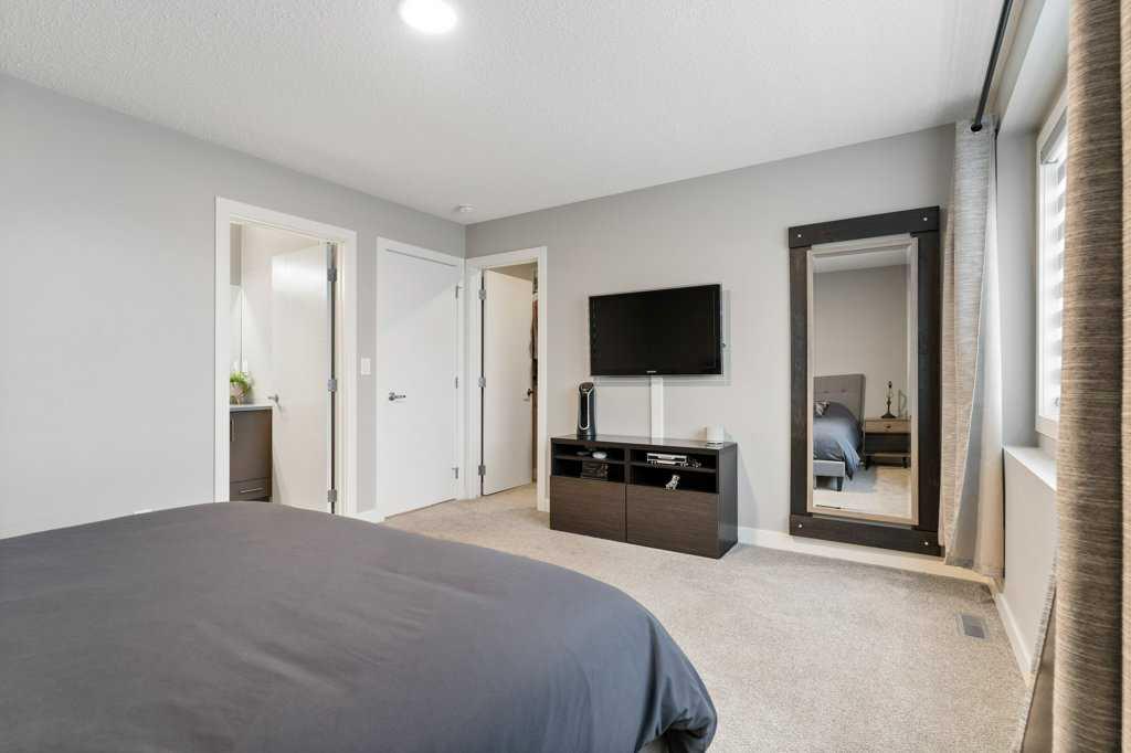 82 Legacy Glen Green SE