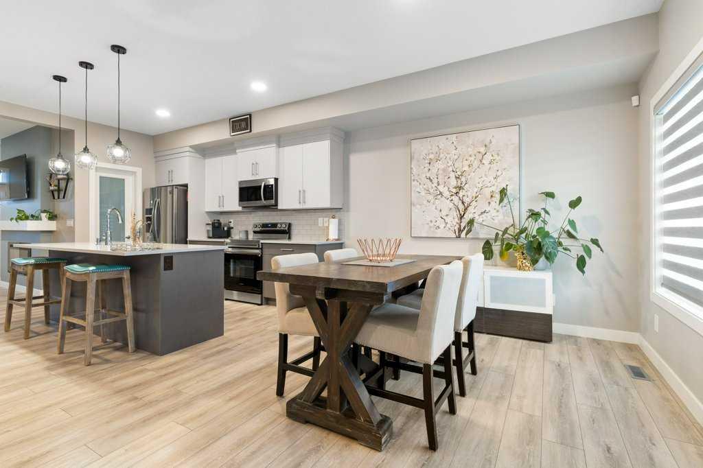 82 Legacy Glen Green SE