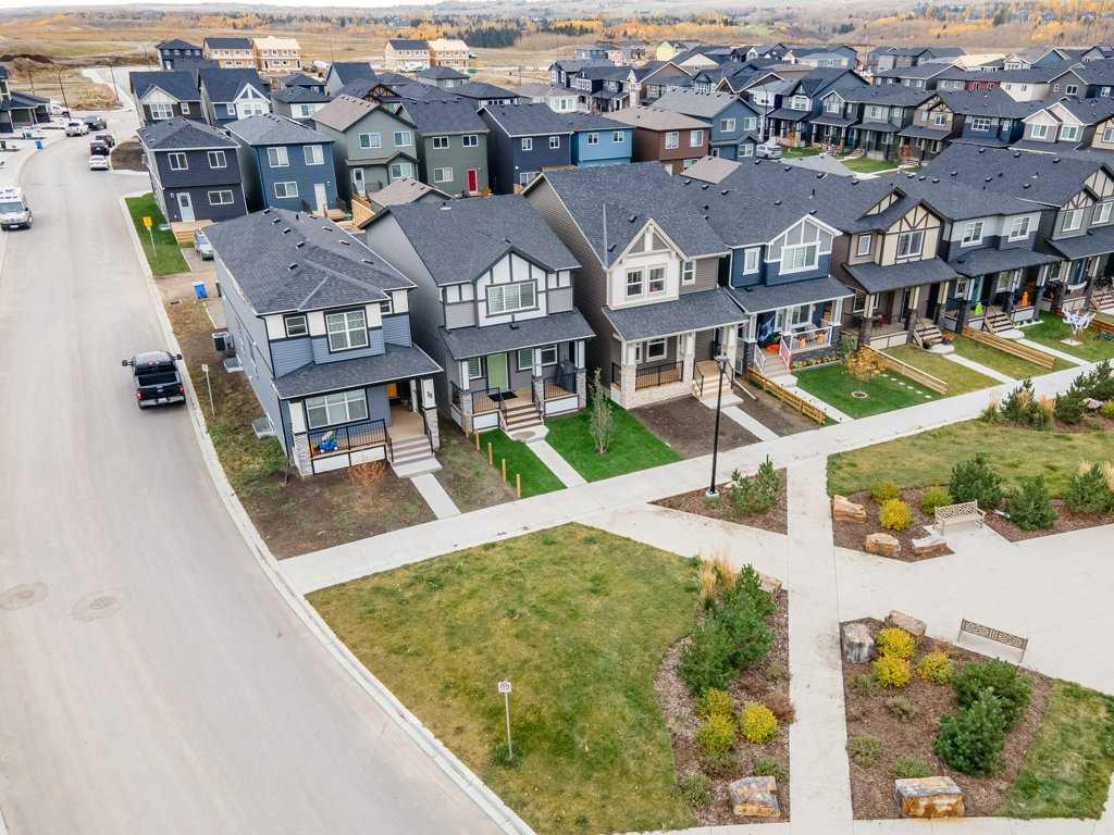 82 Legacy Glen Green SE