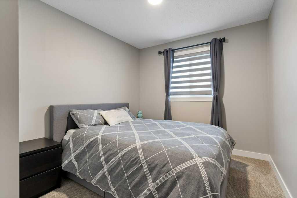 82 Legacy Glen Green SE