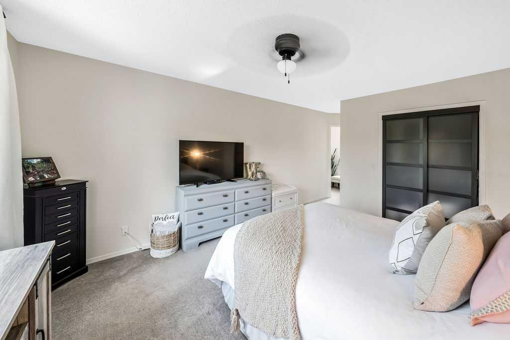 100 Bow Ridge Crescent