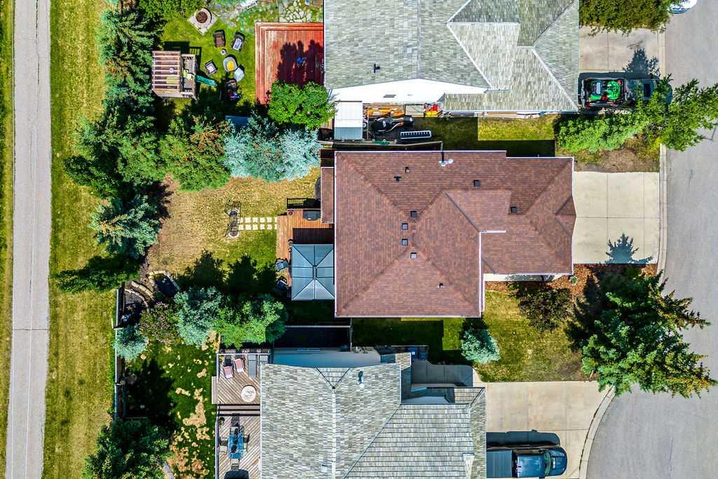 100 Bow Ridge Crescent