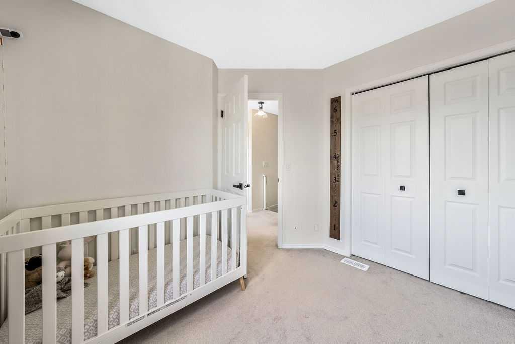 100 Bow Ridge Crescent
