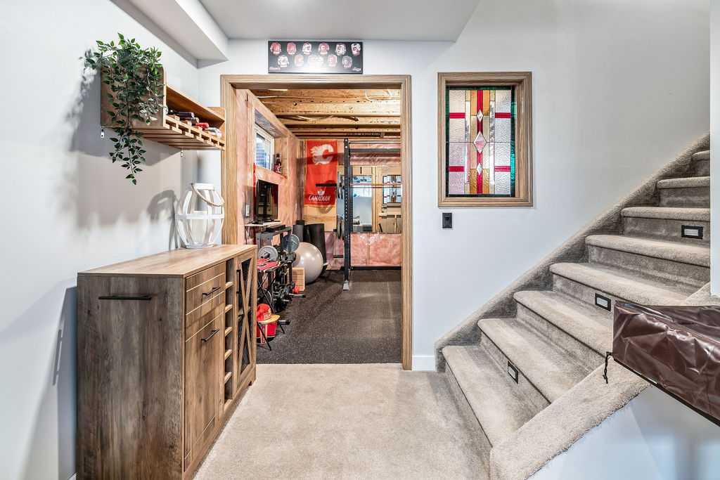100 Bow Ridge Crescent