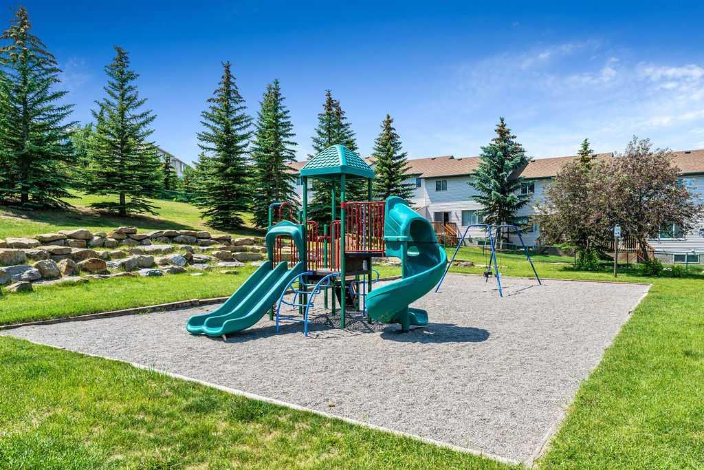 100 Bow Ridge Crescent
