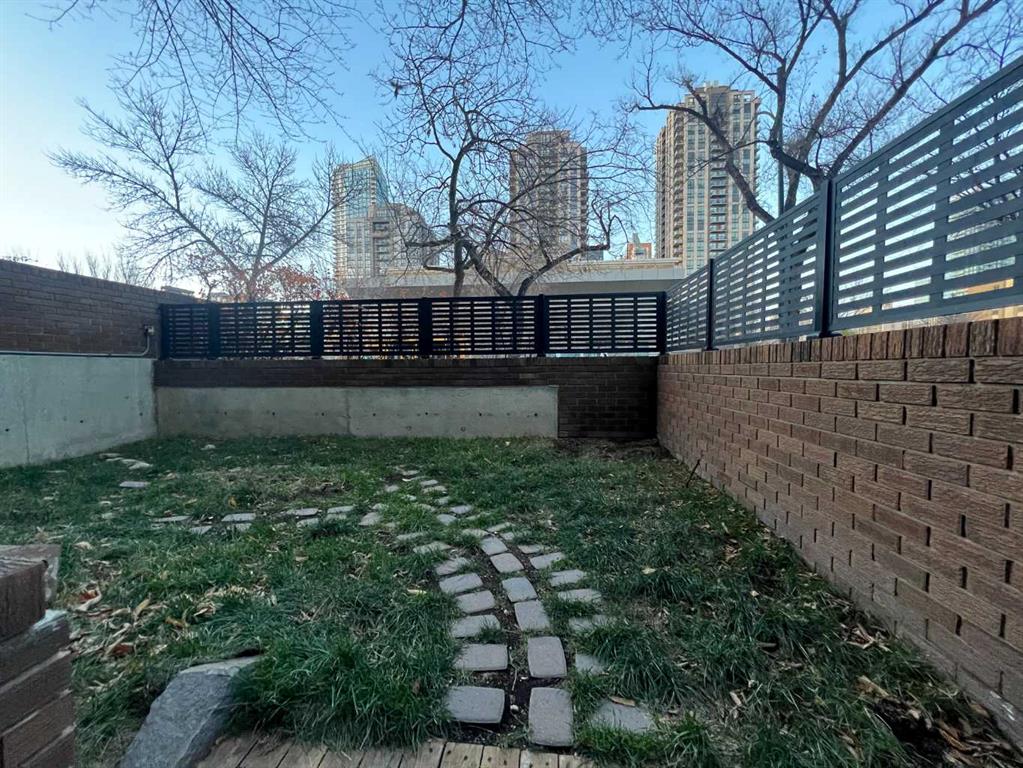 1123 13 Avenue SW, #103