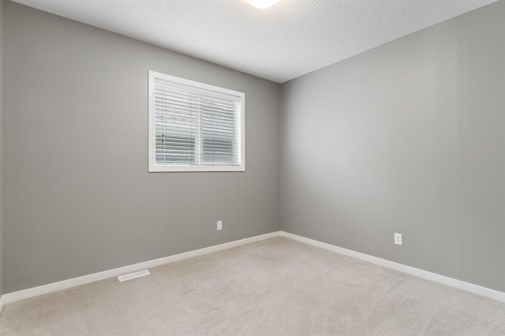 18 River Heights Crescent