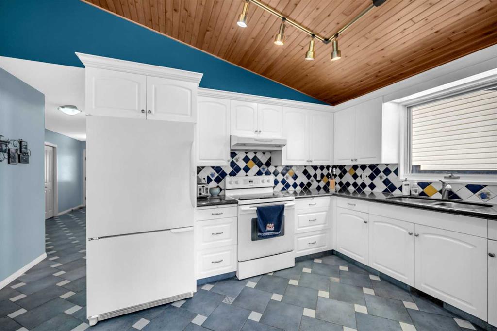 148 Edgedale Drive NW
