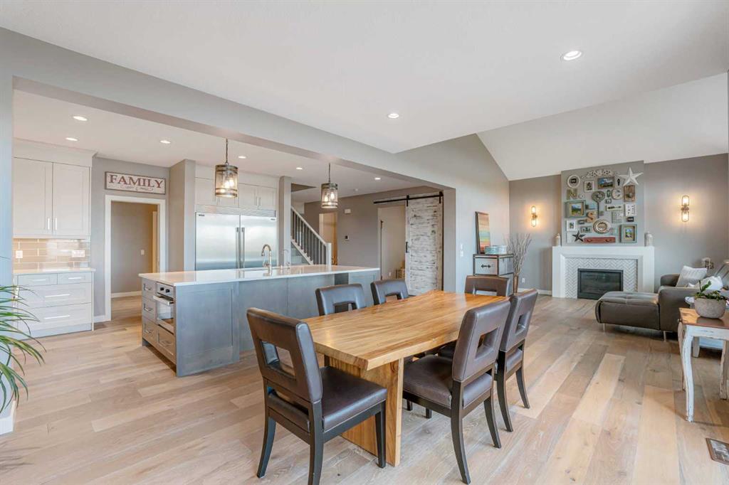 92 Marquis View SE