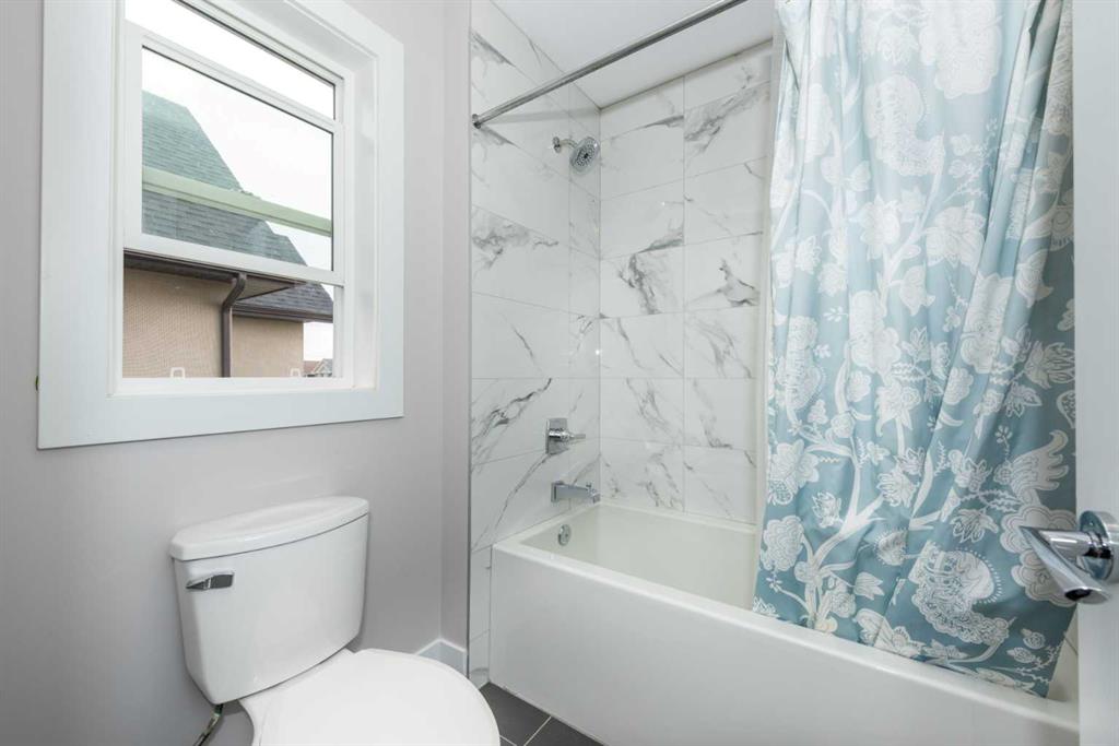 140 Kinniburgh Loop