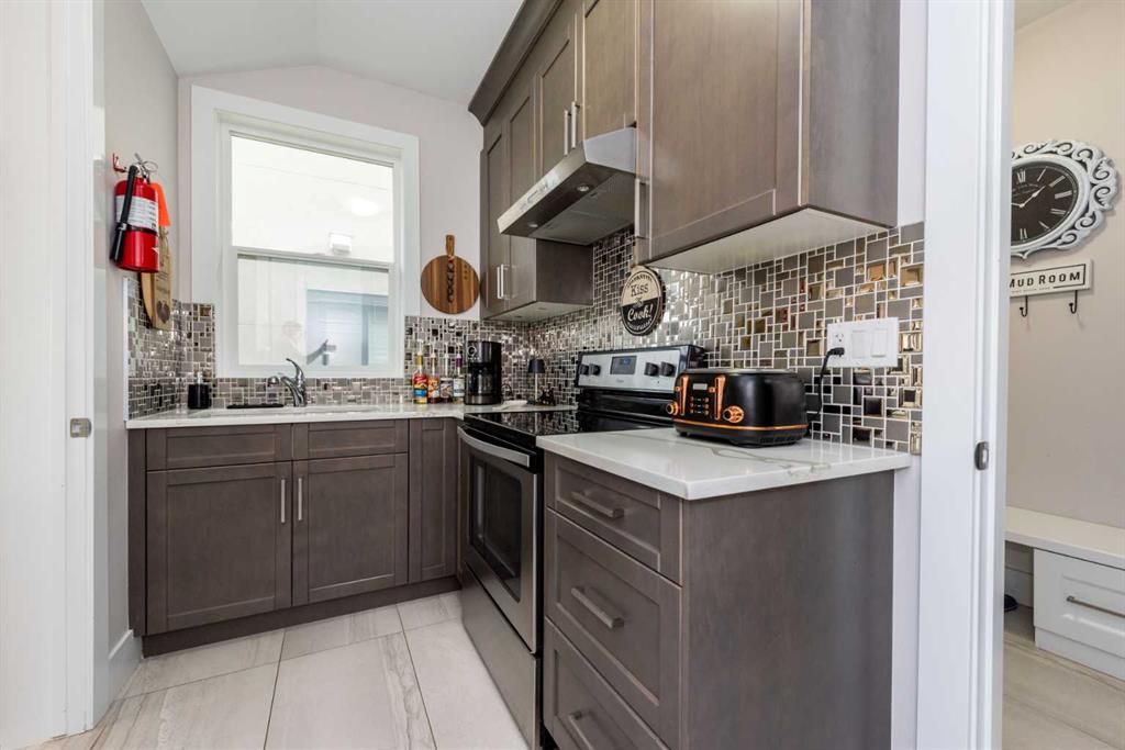 140 Kinniburgh Loop