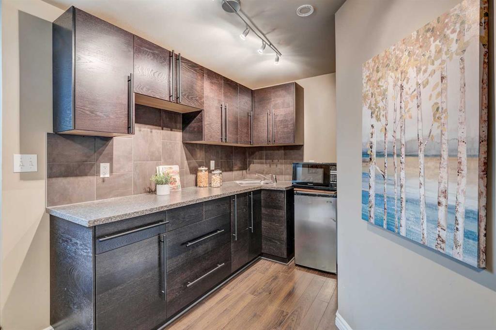 214 Morningside Gardens SW
