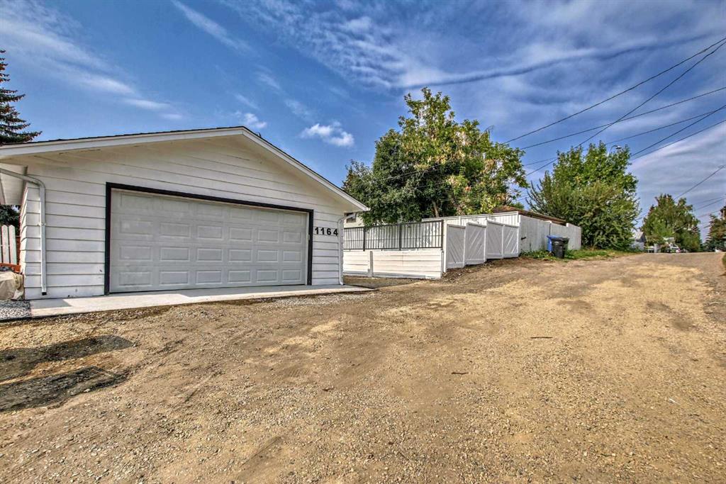 1164 Northmount Drive NW