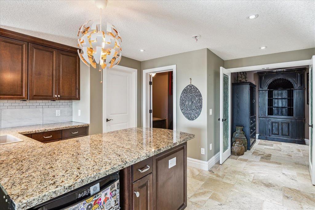211 Sunset Circle