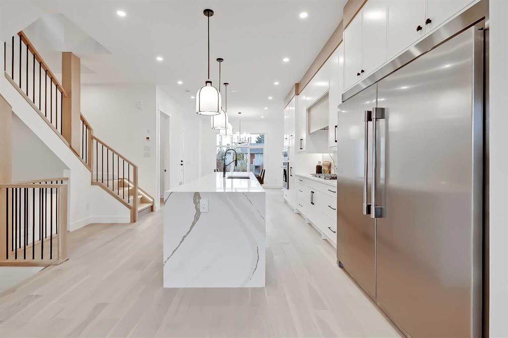 2013 35 Street SW