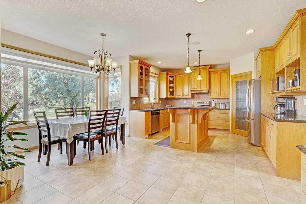757 Qualicum Beach Bay